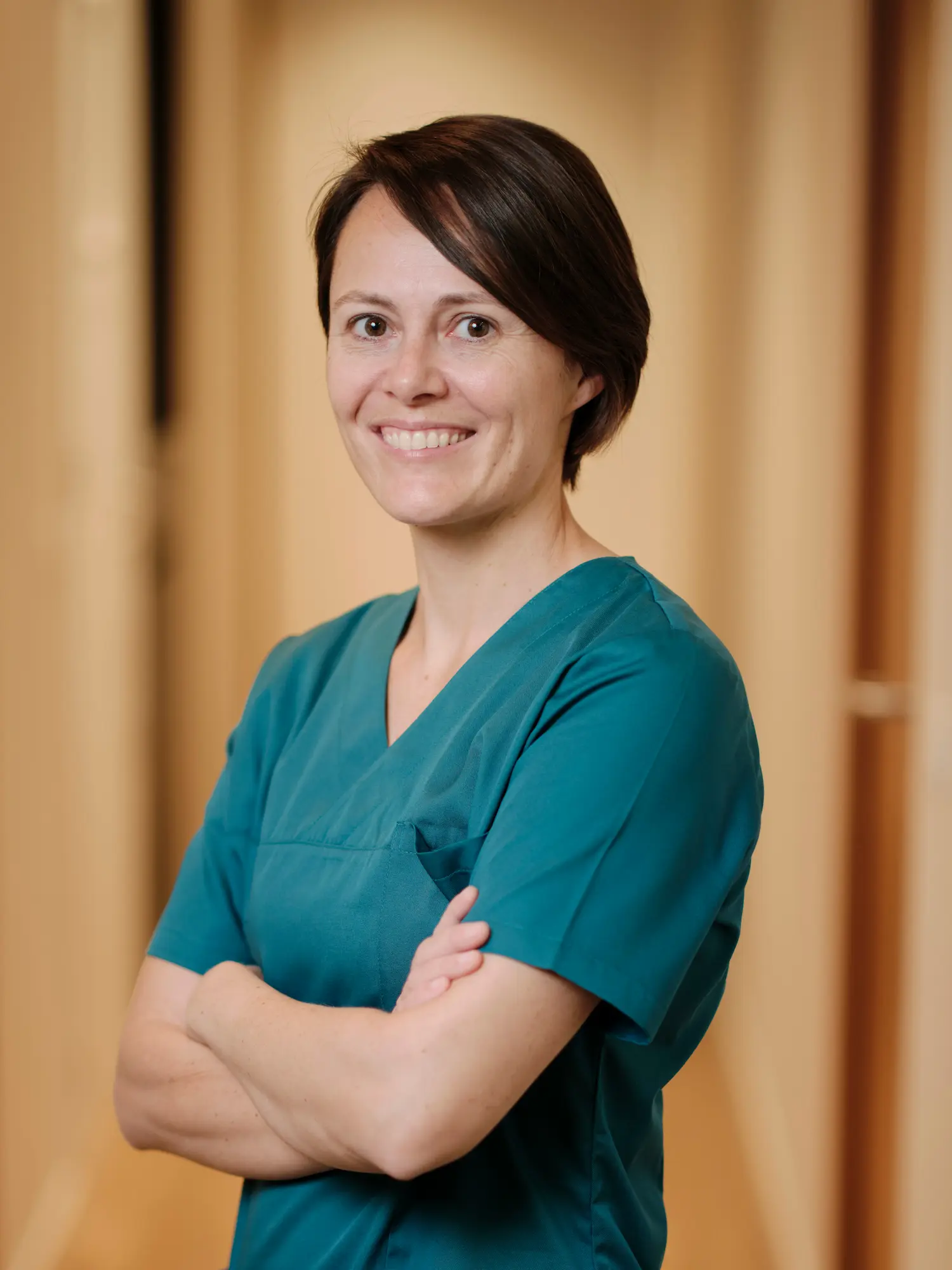 Fachspezialistin f&uuml;r Oralchirurgie, Implantologie und Parodontologie Laurence Kipgen | Cabinet Dentaire Kipgen-Van Hove